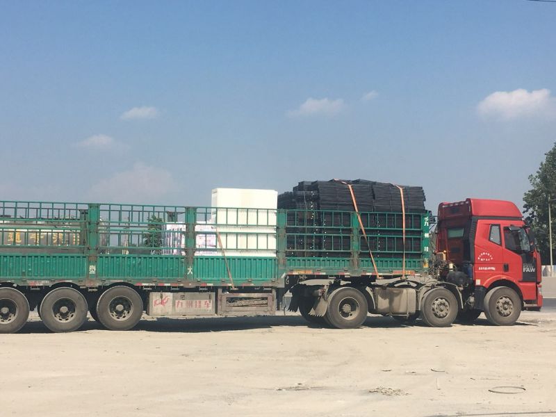 辽宁葫芦岛绥中县刘总订购的漏粪板模具和钢筋网