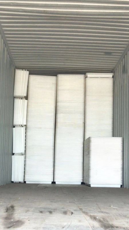 出口菲律宾的1.5米漏粪板模具和钢筋网片