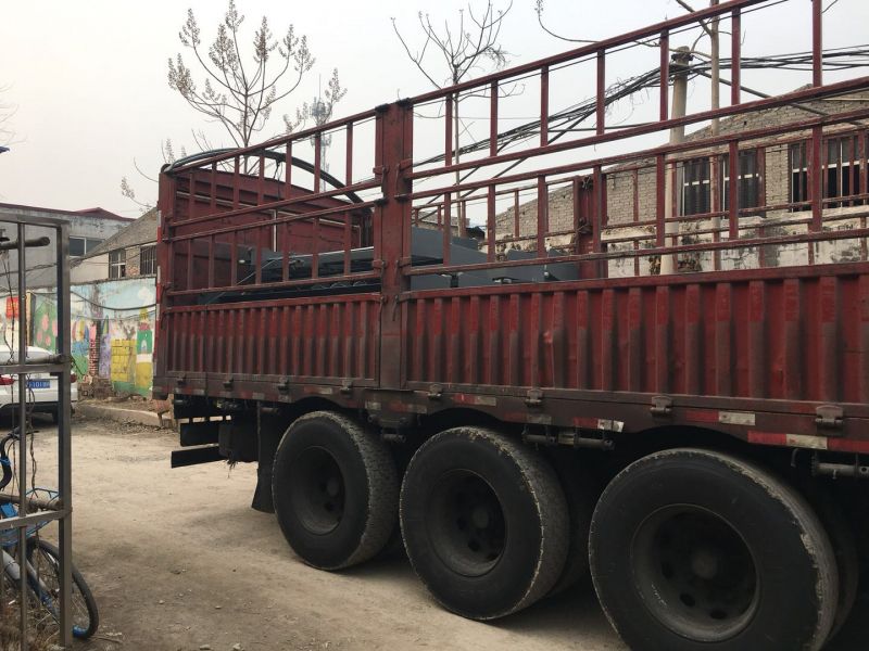 云南大理崔总订购猪用自动刮粪机